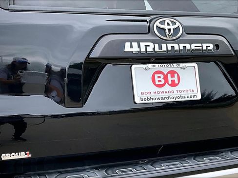 Used 2019 Toyota 4Runner TRD Off-Road AWD/4WD image 28