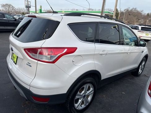 Used 2014 Ford Escape SE w/ Equipment Group 201A image 4