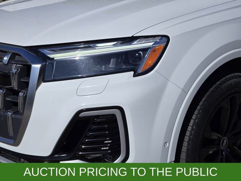 Used 2025 Audi Q7 3.0T Premium Plus AWD/4WD image 8