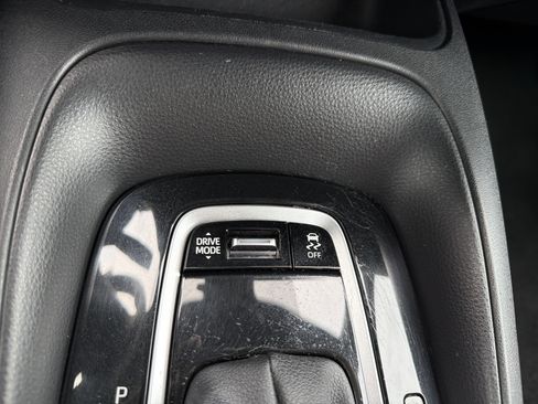 Used 2025 Toyota Corolla SE FWD image 19