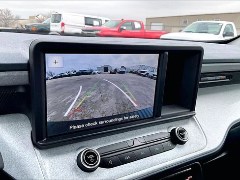 Used 2022 Ford Maverick XLT image 29