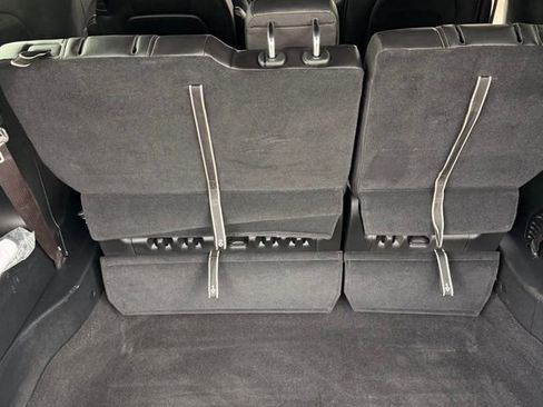 Used 2025 Chrysler Pacifica Select image 43