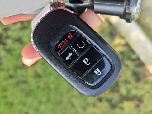 Used 2023 Honda Accord Touring image 38
