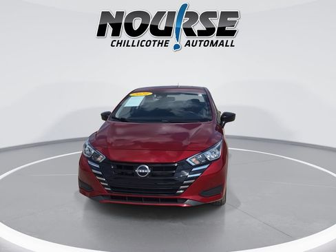 Used 2024 Nissan Versa SV FWD image 3