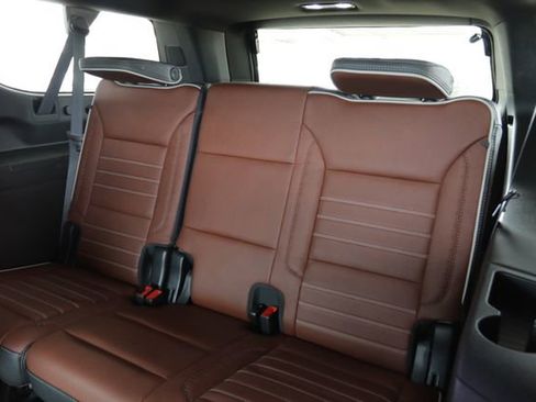 Used 2023 GMC Yukon XL Denali Ultimate image 31