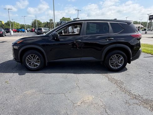 Used 2023 Nissan Rogue S AWD/4WD image 6