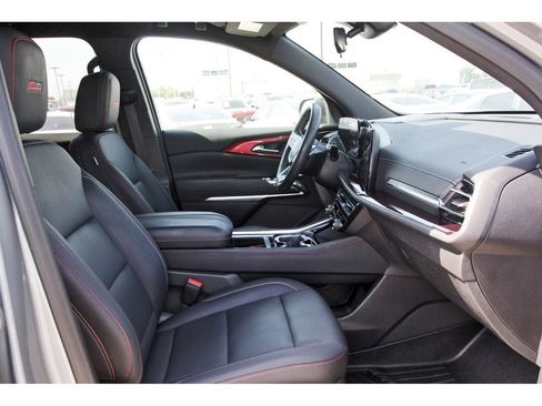 Used 2024 Chevrolet Traverse Z71 AWD/4WD image 28