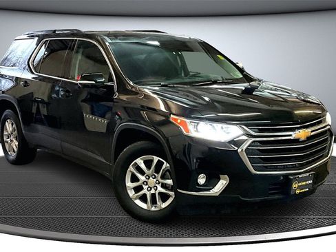 Used 2019 Chevrolet Traverse LT image 1
