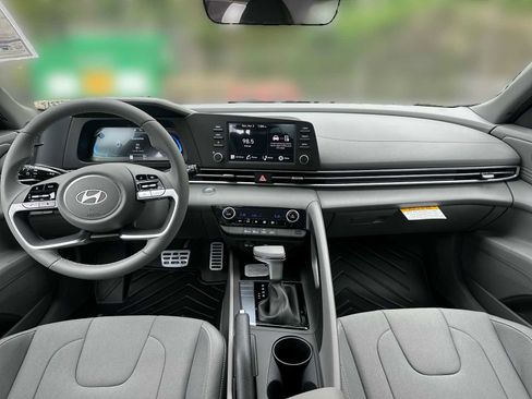 New 2026 Hyundai Elantra Sport FWD image 11