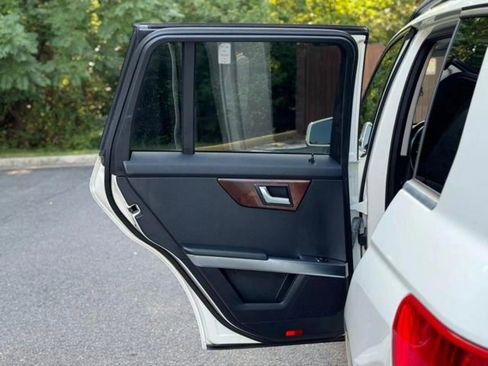 Used 2012 Mercedes-Benz GLK 350 4MATIC image 27