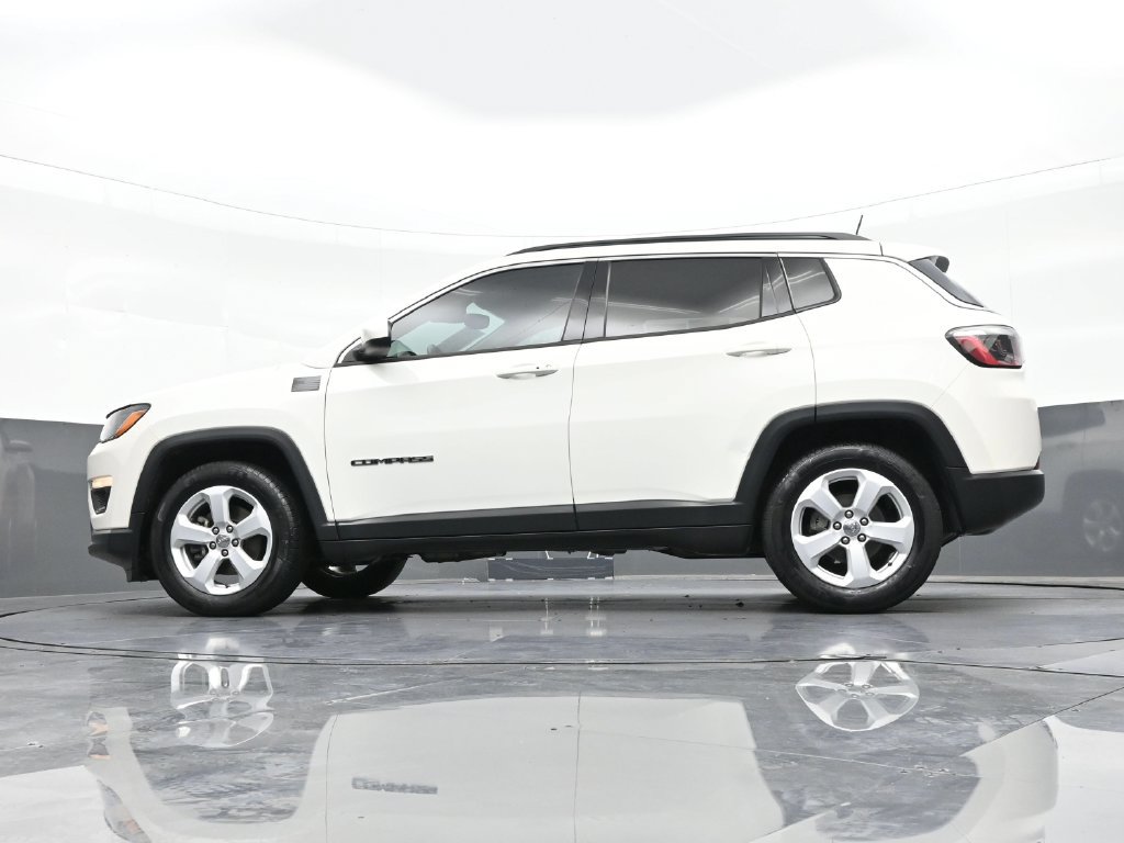 Used 2021 Jeep Compass Latitude w/ Sun and Sound Group FWD image 24