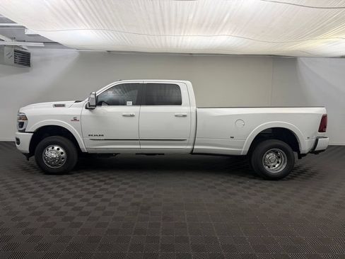 Used 2026 RAM 3500 Limited w/ Cold Weather Group AWD/4WD image 2