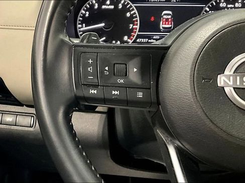 Used 2024 Nissan Pathfinder SV w/ SV Premium Package AWD/4WD image 11