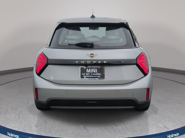 New 2026 MINI Cooper 4-Door Hardtop FWD image 6
