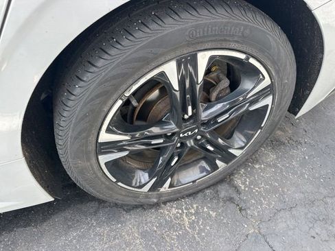 Used 2022 Kia K5 GT-Line w/ GT-Line Awd Premium Package image 16