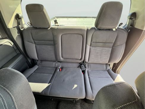 Used 2022 Nissan Frontier SV image 15