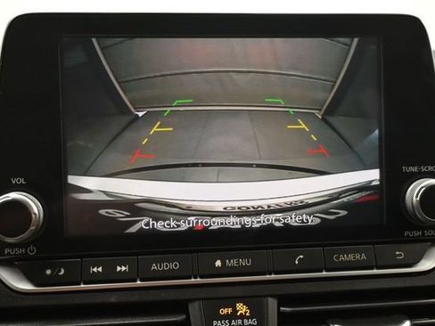 Used 2025 Nissan Altima 2.5 SR FWD image 17