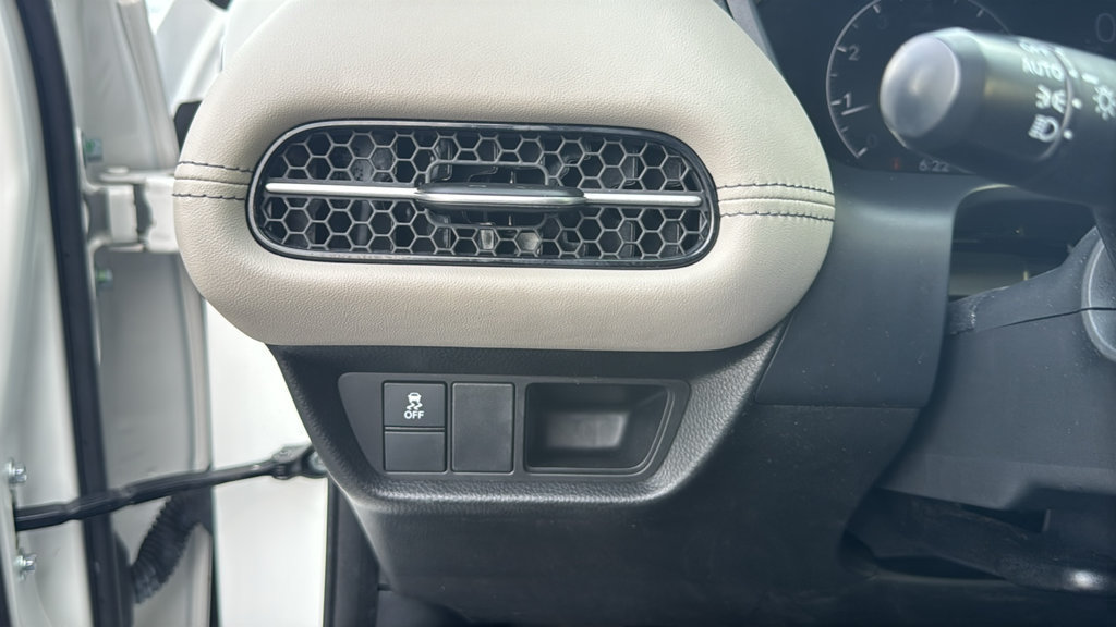 Used 2024 Honda HR-V EX-L image 16