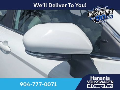 Used 2023 Toyota Camry SE FWD image 10