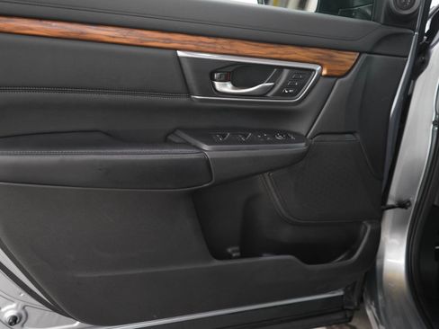 Used 2017 Honda CR-V Touring image 19