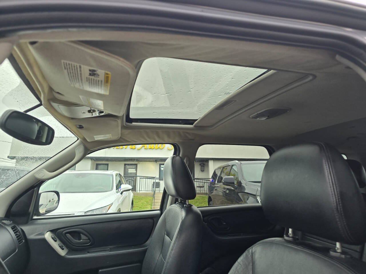 Used 2005 Ford Escape Limited FWD image 13