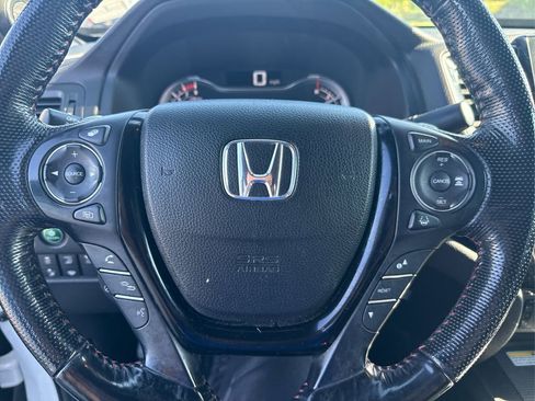 Used 2021 Honda Ridgeline Black Edition image 14