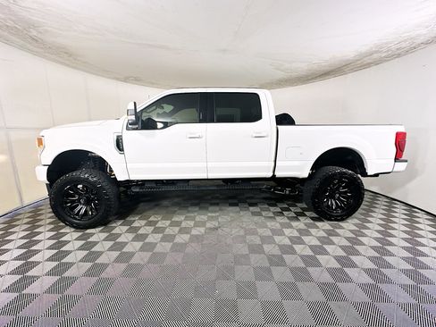 Used 2022 Ford F250 Lariat image 6