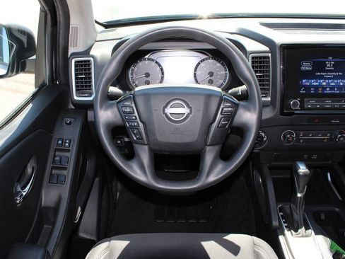 Used 2022 Nissan Frontier SV AWD/4WD image 10