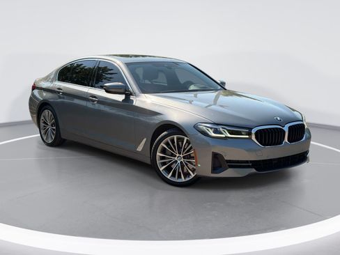 Certified 2023 BMW 530i w/ Premium Package RWD image 2