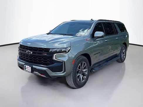 Used 2023 Chevrolet Suburban Z71 w/ Z71 Off-Road Package AWD/4WD image 3
