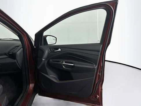 Used 2018 Ford Escape SE FWD image 30