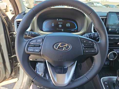 Used 2026 Hyundai Venue SEL FWD image 22