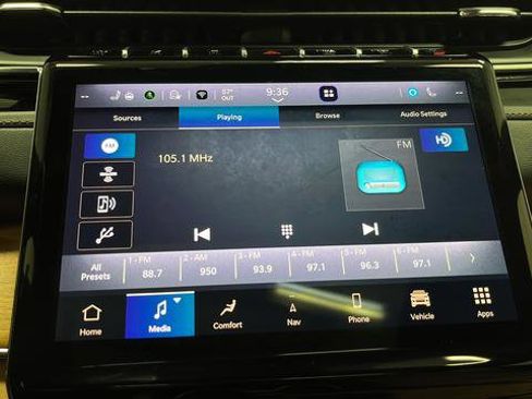 Used 2024 Jeep Grand Cherokee L Summit AWD/4WD image 32