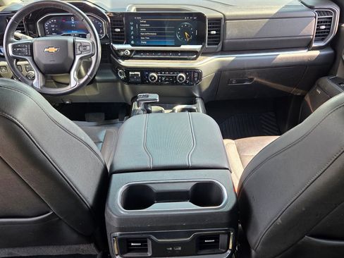 Used 2023 Chevrolet Silverado 1500 LTZ AWD/4WD image 8