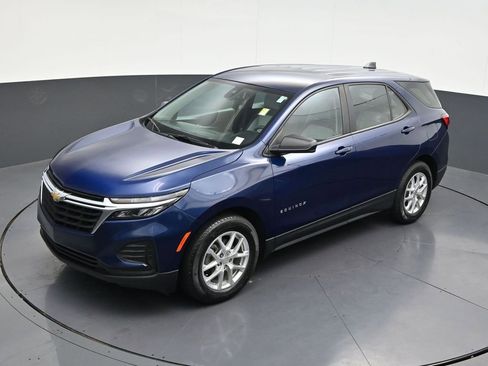 Used 2023 Chevrolet Equinox LS FWD image 15