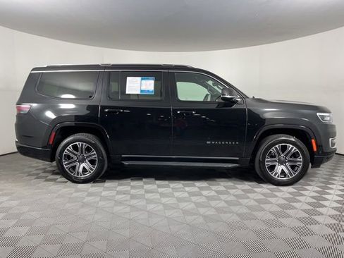 Used 2024 Jeep Wagoneer Series II w/ Flexible Seating Group RWD image 13