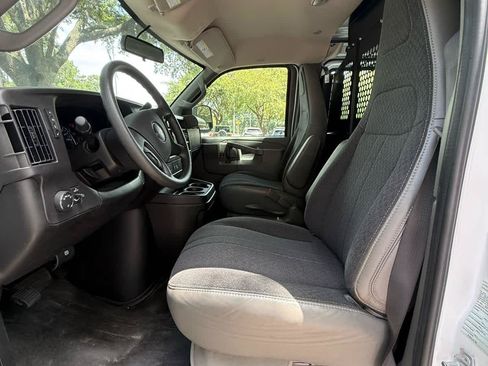 Used 2025 GMC Savana 2500 w/ Driver Convenience Package RWD image 10