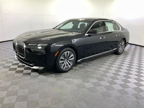 Used 2024 BMW i7 eDrive50 RWD image 1