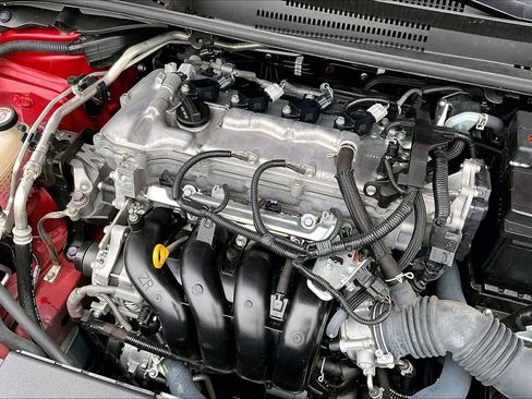 Used 2021 Toyota Corolla LE image 31