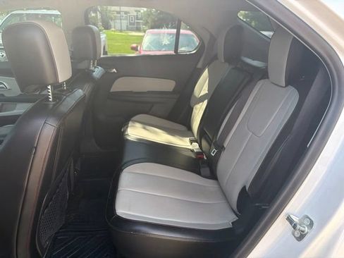 Used 2017 Chevrolet Equinox Premier w/ Enhanced Convenience Package FWD image 17