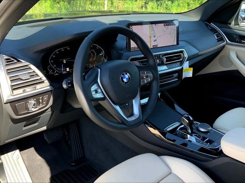 Used 2024 BMW X3 xDrive30i w/ Premium Package w/ZPA image 9