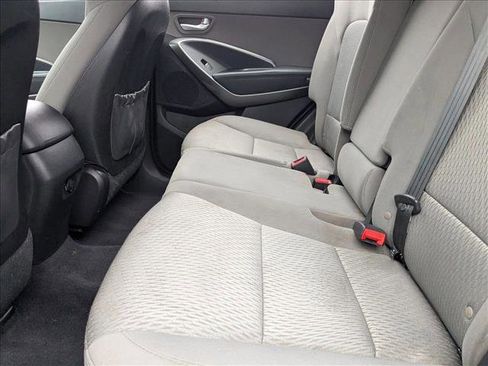 Used 2018 Hyundai Santa Fe Sport image 16