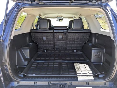 Used 2022 Toyota 4Runner SR5 Premium image 6