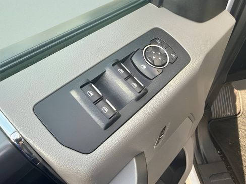Used 2019 Ford F150 XLT w/ Equipment Group 302A Luxury AWD/4WD image 21