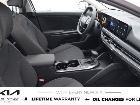 New 2026 Kia K4 FWD image 16