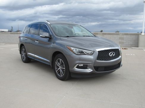 Used 2019 INFINITI QX60 Luxe image 2