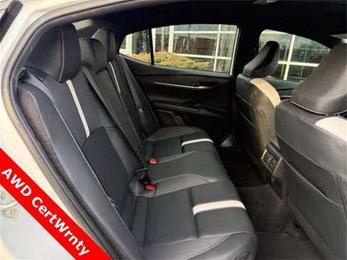 Used 2025 Toyota Camry SE image 12