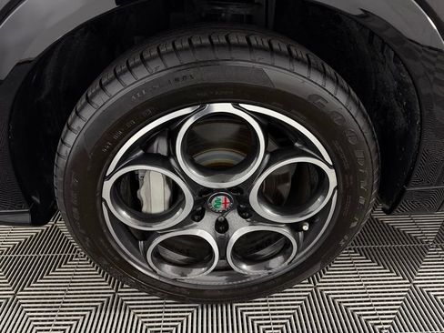 Used 2024 Alfa Romeo Tonale Ti AWD/4WD image 11