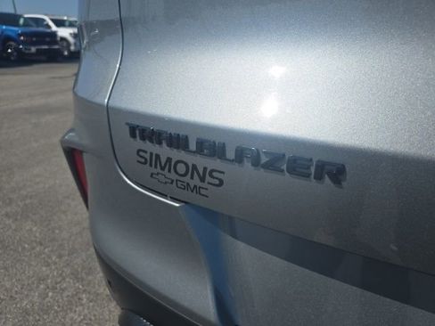 Used 2025 Chevrolet TrailBlazer RS w/ Convenience Package image 32