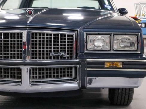 Used 1987 Pontiac Grand Prix LE image 10